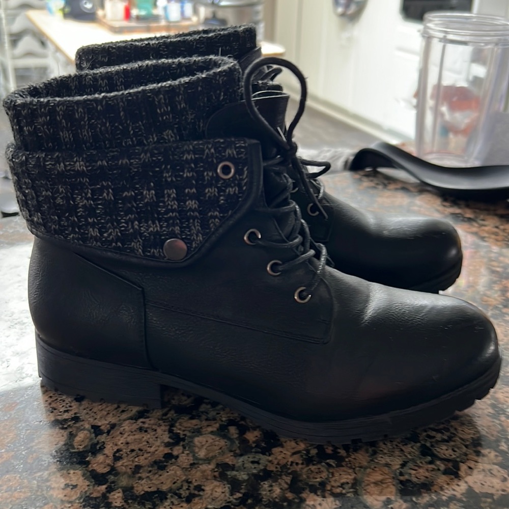 Gorgeous black booties! Worn twice!